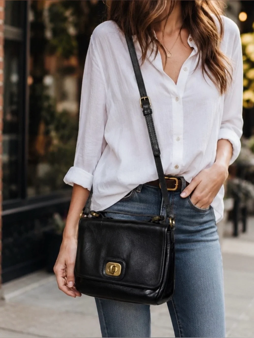 Hobo International Black Leather Crossbody Bag - Timeless Style - Picture 1 of 11